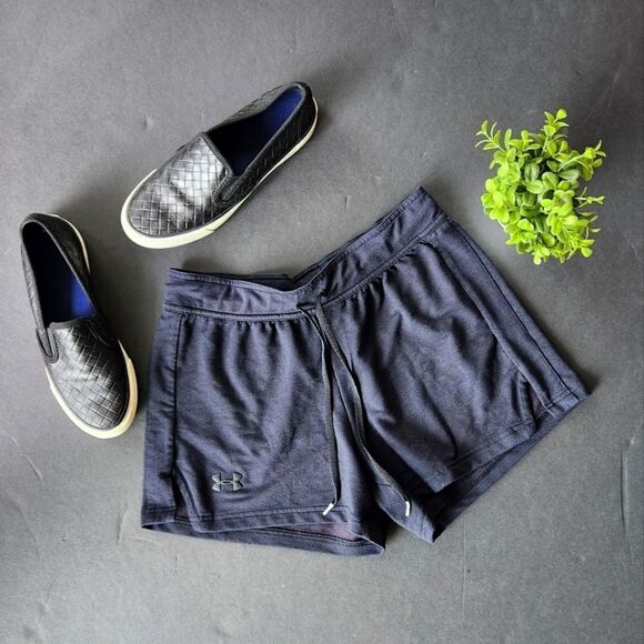 Under Armour Black Shorts - Picture 1 of 6
